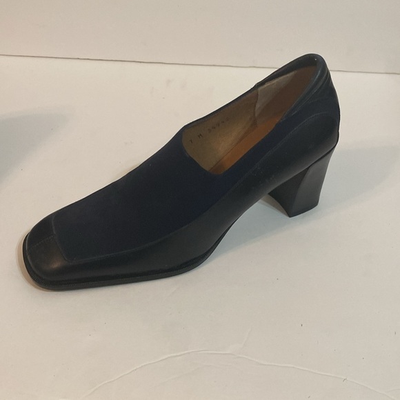 DONALD PLINER 7 M BLACK SLIP ON HEELS ELASTIC FABRIC W/ LEATHER - Picture 4 of 15